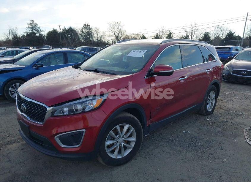 Photo 2 of 2017 Kia Sorento LX/L (VIN 5XYPGDA3XHG303562)