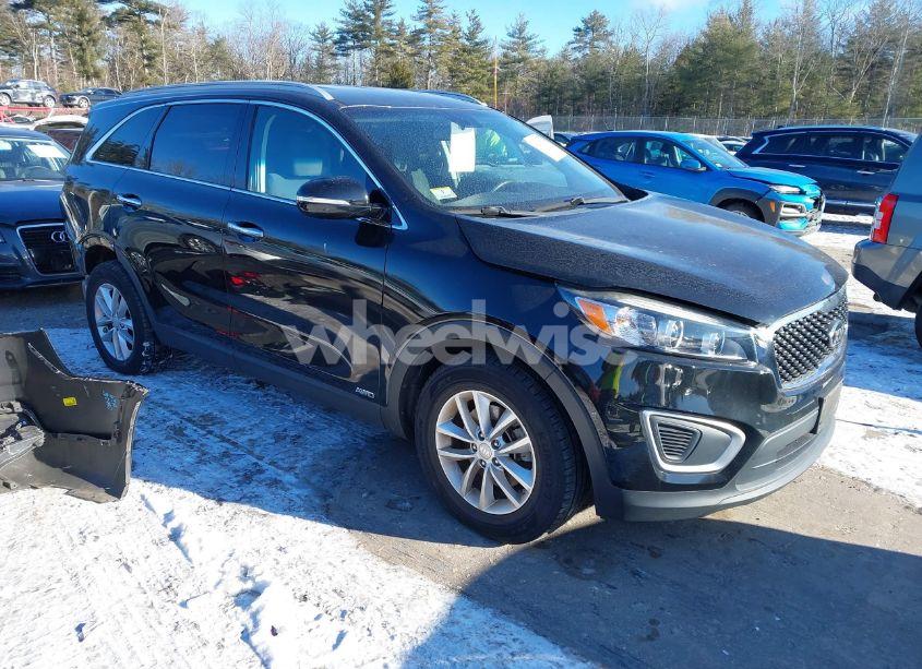 2017 Kia Sorento 2.4L LX (VIN 5XYPGDA3XHG312990) main photo
