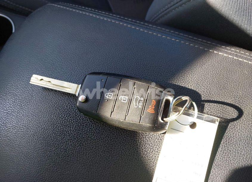 Photo 11 of 2017 Kia Sorento 2.4L LX (VIN 5XYPGDA3XHG312990)