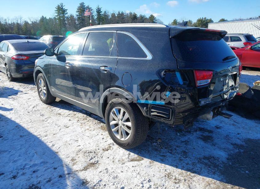 Photo 3 of 2017 Kia Sorento 2.4L LX (VIN 5XYPGDA3XHG312990)