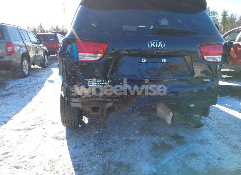 Photo 6 of 2017 Kia Sorento 2.4L LX (VIN 5XYPGDA3XHG312990)
