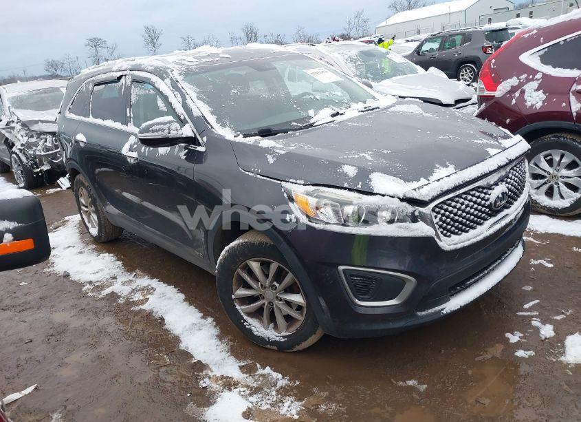 2018 Kia Sorento 2.4L LX (VIN 5XYPGDA3XJG344425) main photo