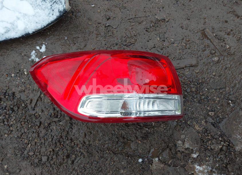 Photo 12 of 2018 Kia Sorento 2.4L LX (VIN 5XYPGDA3XJG344425)