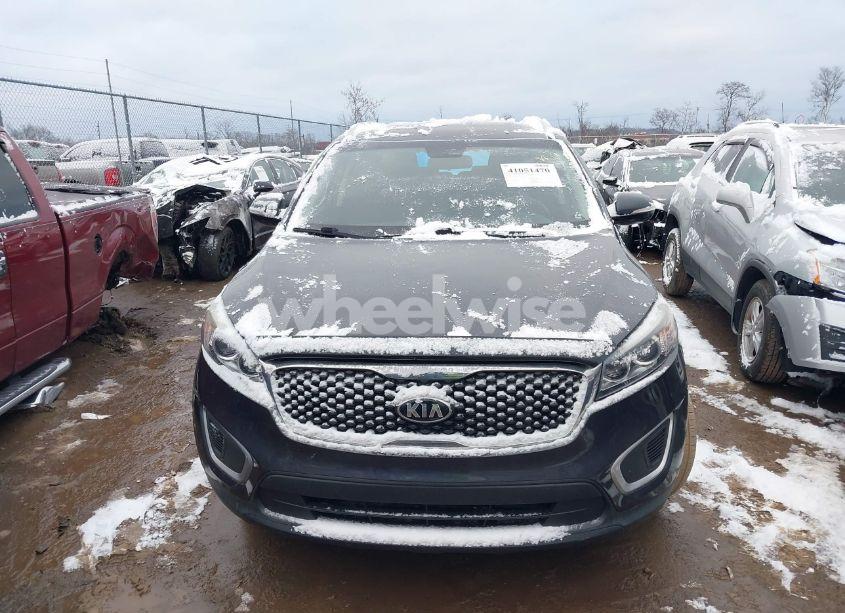 Photo 13 of 2018 Kia Sorento 2.4L LX (VIN 5XYPGDA3XJG344425)