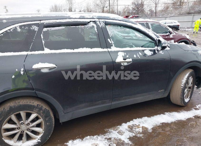 Photo 14 of 2018 Kia Sorento 2.4L LX (VIN 5XYPGDA3XJG344425)