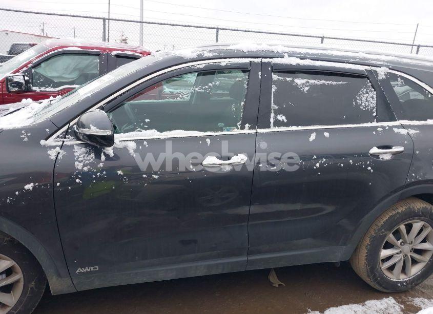 Photo 15 of 2018 Kia Sorento 2.4L LX (VIN 5XYPGDA3XJG344425)