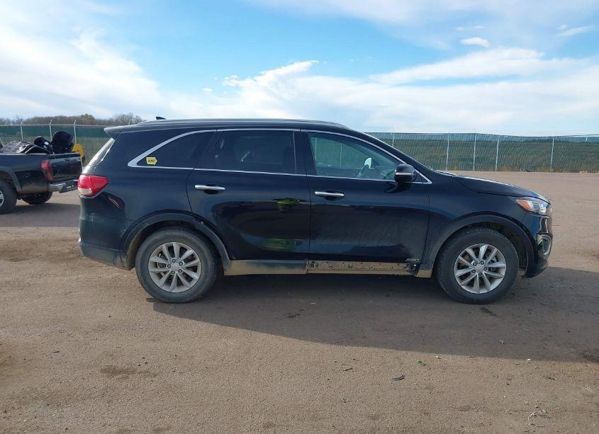 Photo 13 of 2018 Kia Sorento 2.4L LX (VIN 5XYPGDA3XJG401903)
