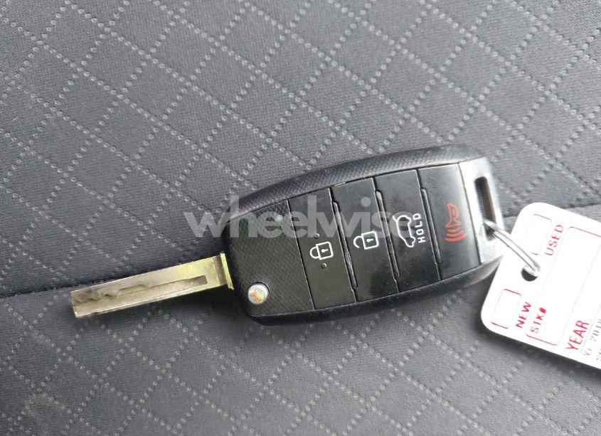 Photo 11 of 2018 Kia Sorento 2.4L LX (VIN 5XYPGDA3XJG429121)