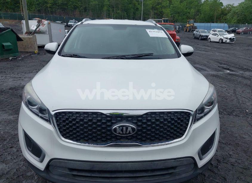 Photo 12 of 2018 Kia Sorento 2.4L LX (VIN 5XYPGDA3XJG429121)