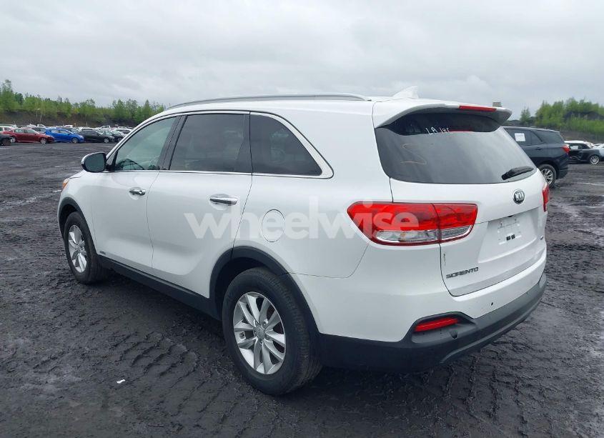 Photo 3 of 2018 Kia Sorento 2.4L LX (VIN 5XYPGDA3XJG429121)