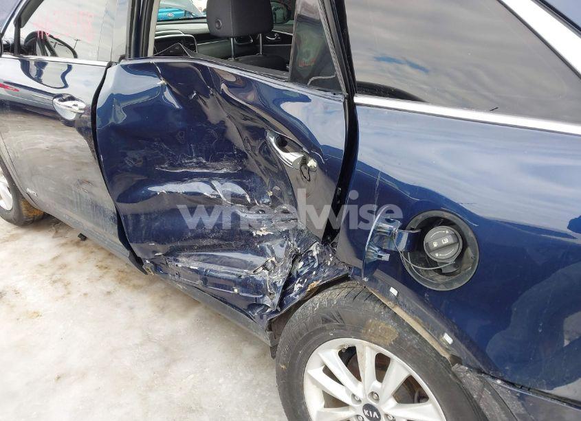 Photo 6 of 2019 Kia Sorento 2.4L LX (VIN 5XYPGDA3XKG526806)