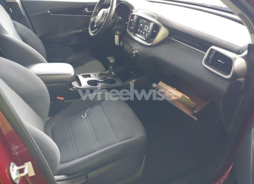 Photo 5 of 2019 Kia Sorento 2.4L LX (VIN 5XYPGDA3XKG530094)