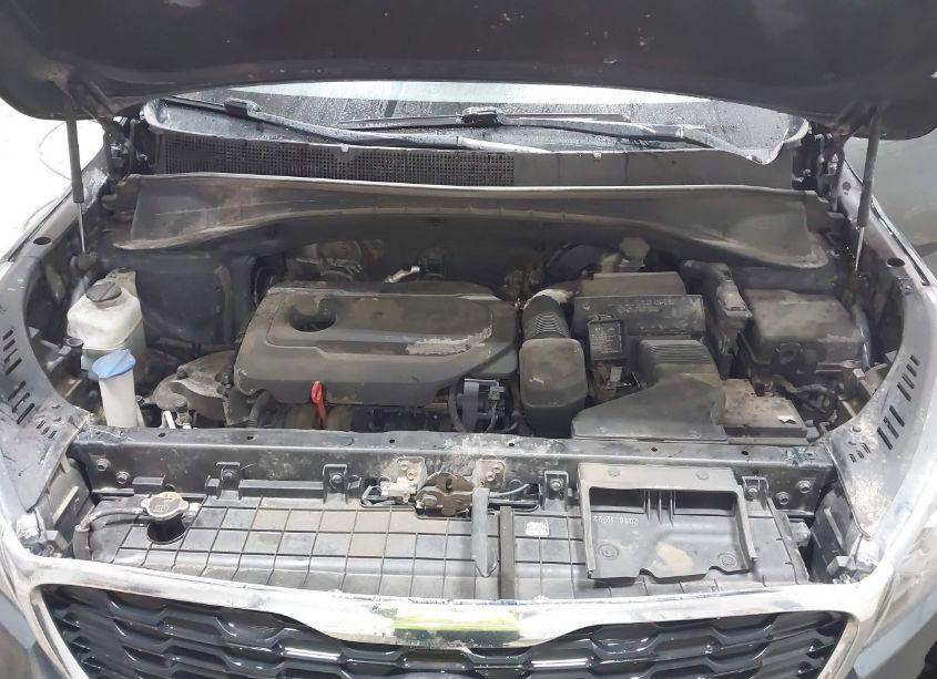 Photo 10 of 2020 Kia Sorento 2.4L LX (VIN 5XYPGDA3XLG623019)