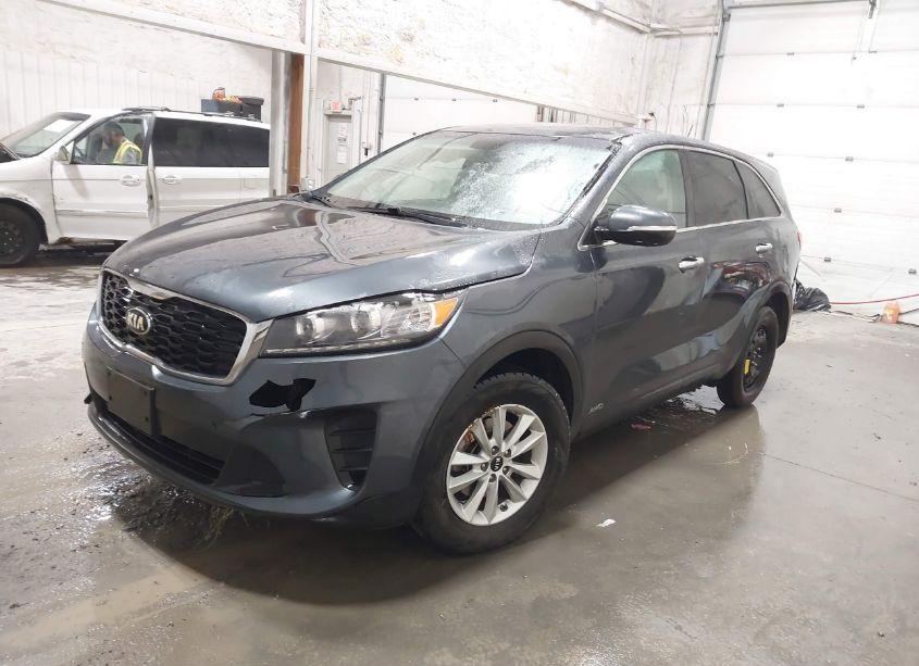 Photo 2 of 2020 Kia Sorento 2.4L LX (VIN 5XYPGDA3XLG623019)