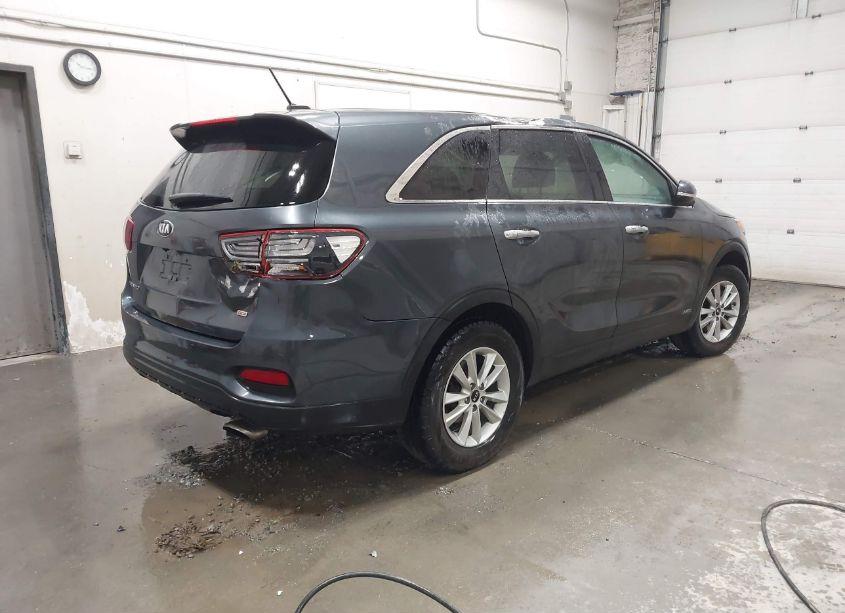Photo 4 of 2020 Kia Sorento 2.4L LX (VIN 5XYPGDA3XLG623019)