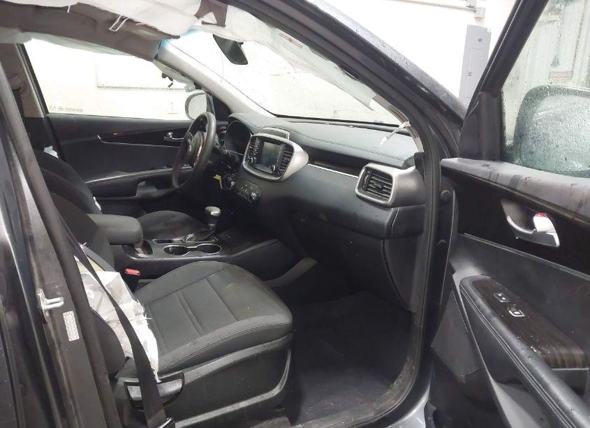 Photo 5 of 2020 Kia Sorento 2.4L LX (VIN 5XYPGDA3XLG623019)
