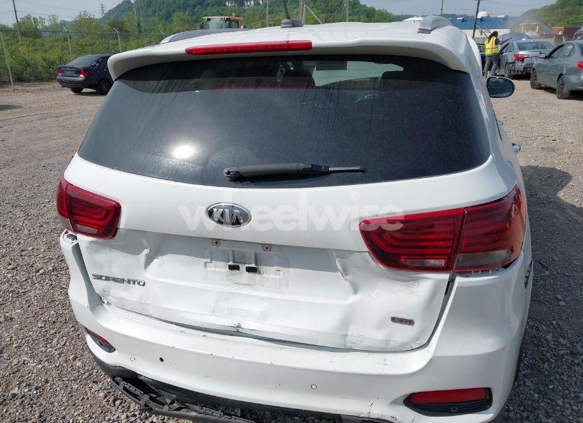 Photo 6 of 2020 Kia Sorento 2.4L LX (VIN 5XYPGDA3XLG629029)