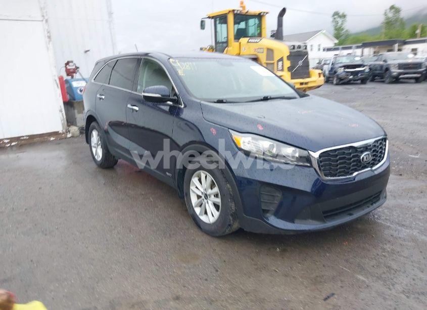 2020 Kia Sorento 2.4L LX (VIN 5XYPGDA3XLG652343) main photo