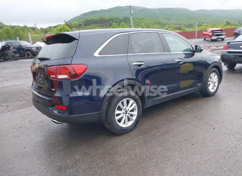 Photo 4 of 2020 Kia Sorento 2.4L LX (VIN 5XYPGDA3XLG652343)