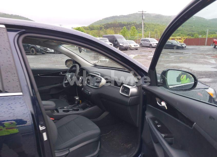 Photo 5 of 2020 Kia Sorento 2.4L LX (VIN 5XYPGDA3XLG652343)