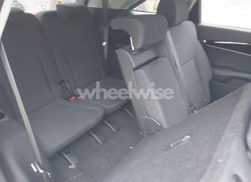 Photo 8 of 2020 Kia Sorento 2.4L LX (VIN 5XYPGDA3XLG652343)