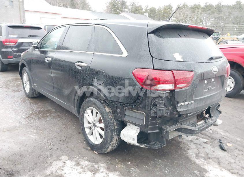 Photo 3 of 2020 Kia Sorento 2.4L LX (VIN 5XYPGDA3XLG652794)