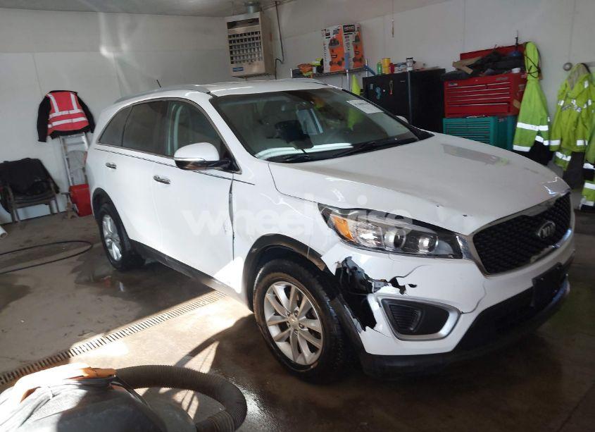 2016 Kia Sorento 3.3L LX (VIN 5XYPGDA50GG149573) main photo