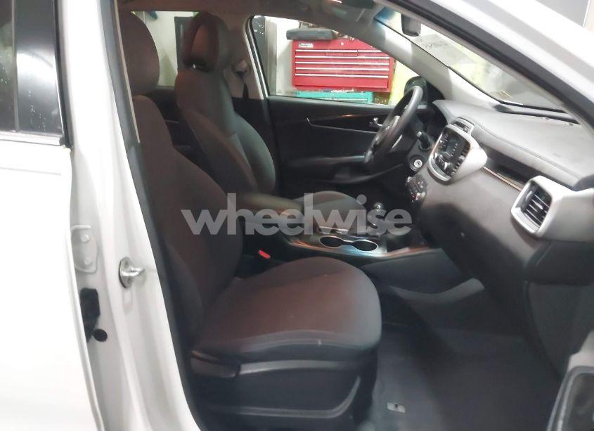 Photo 5 of 2016 Kia Sorento 3.3L LX (VIN 5XYPGDA50GG149573)