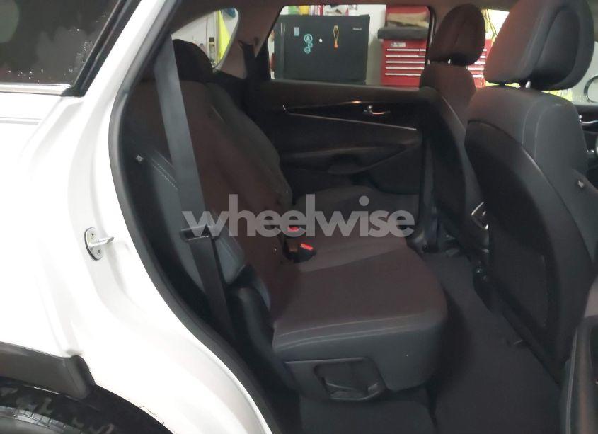 Photo 8 of 2016 Kia Sorento 3.3L LX (VIN 5XYPGDA50GG149573)