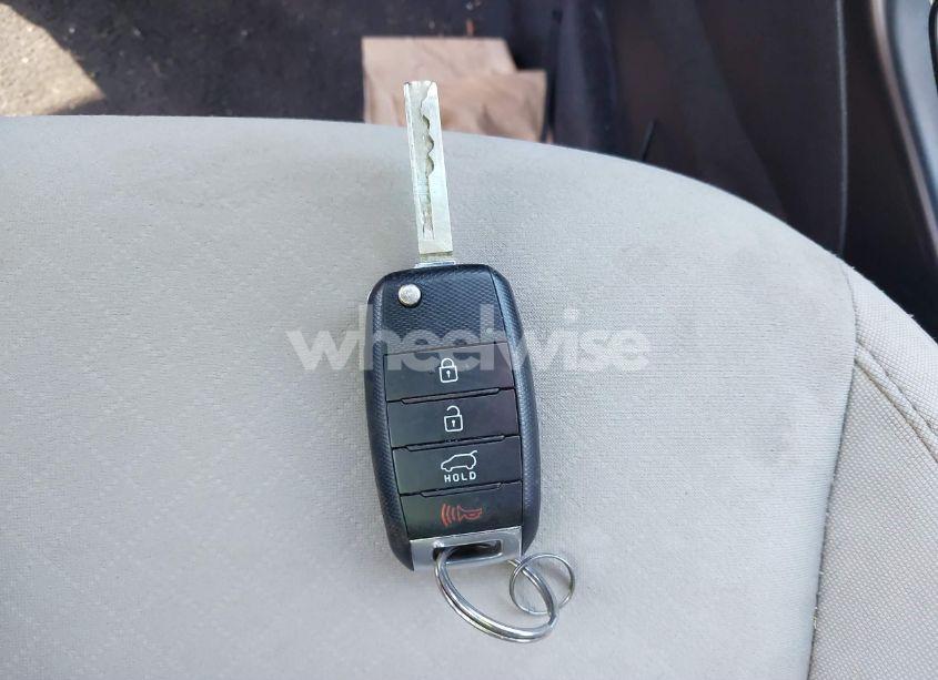 Photo 11 of 2016 Kia Sorento 3.3L LX (VIN 5XYPGDA50GG171900)