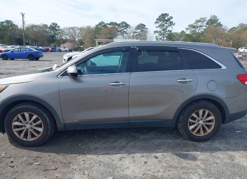 Photo 14 of 2017 Kia Sorento 3.3L LX (VIN 5XYPGDA50HG191131)