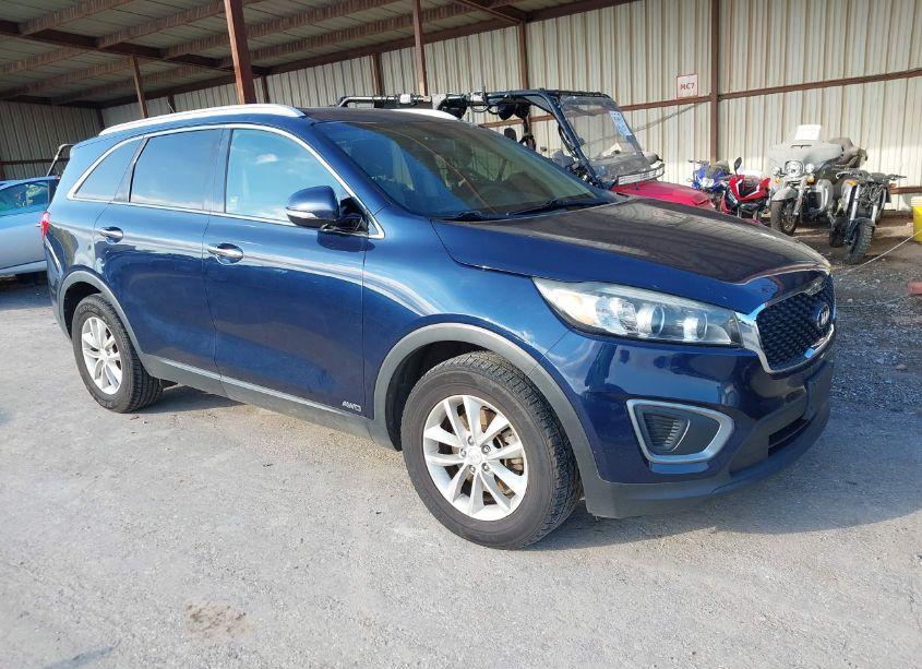2017 Kia Sorento LX V6 (VIN 5XYPGDA50HG191419) main photo