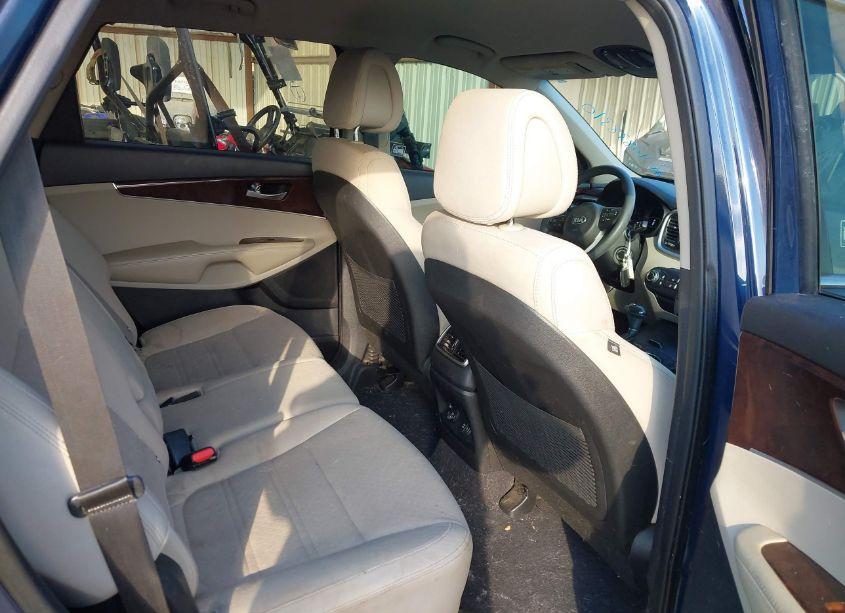Photo 8 of 2017 Kia Sorento LX V6 (VIN 5XYPGDA50HG191419)