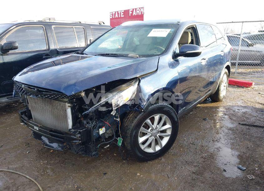 Photo 2 of 2017 Kia Sorento 3.3L LX (VIN 5XYPGDA50HG234267)