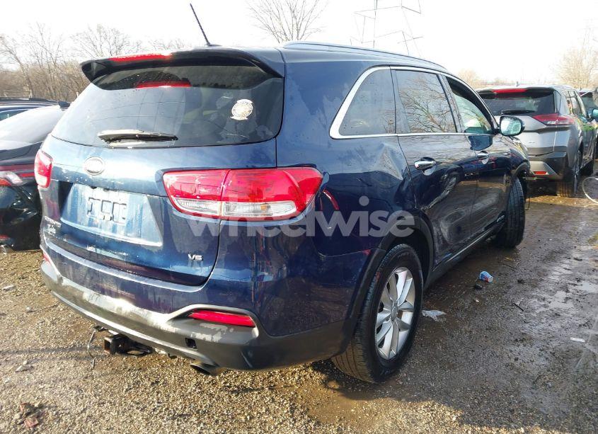 Photo 4 of 2017 Kia Sorento 3.3L LX (VIN 5XYPGDA50HG234267)