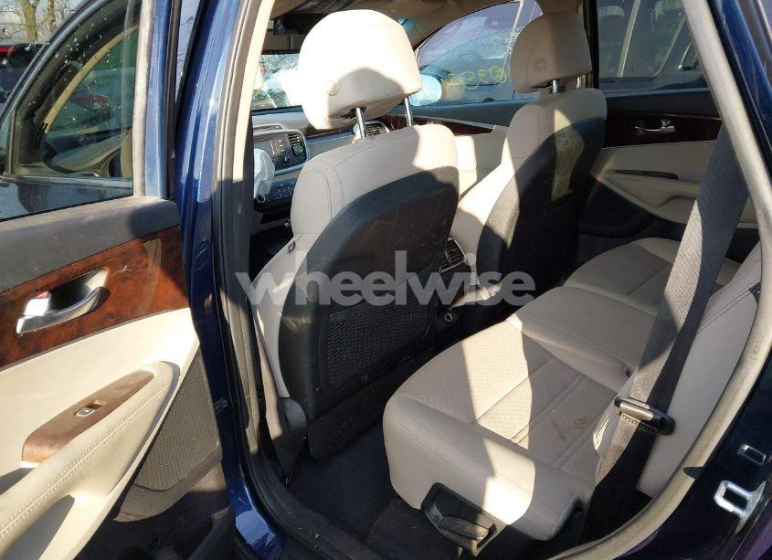 Photo 8 of 2017 Kia Sorento 3.3L LX (VIN 5XYPGDA50HG234267)