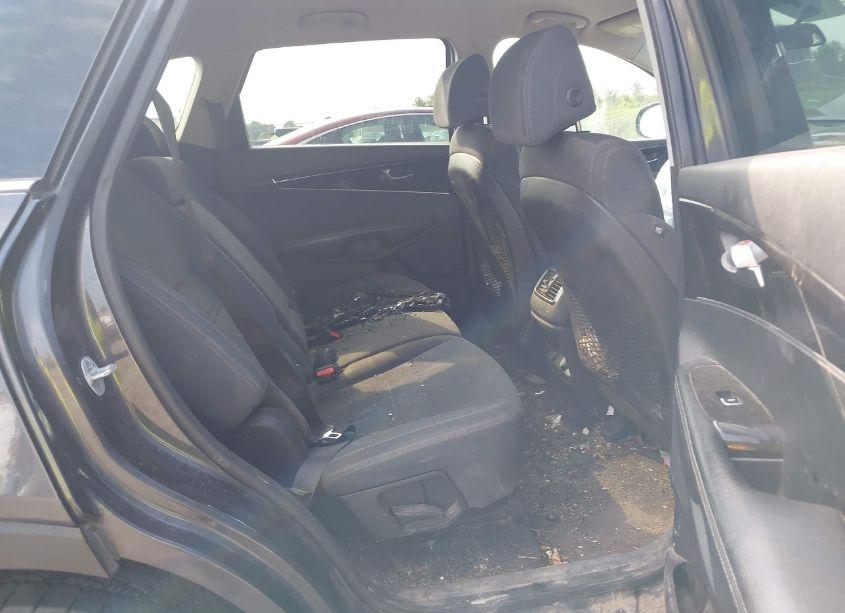 Photo 8 of 2017 Kia Sorento 3.3L LX (VIN 5XYPGDA50HG324454)