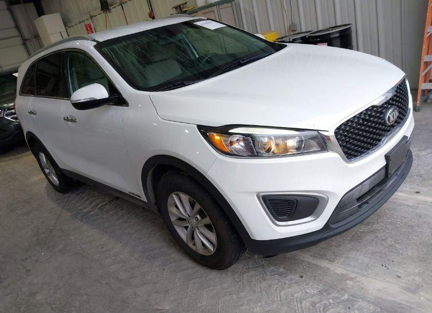 2017 Kia Sorento 3.3L LX (VIN 5XYPGDA50HG333333) main photo
