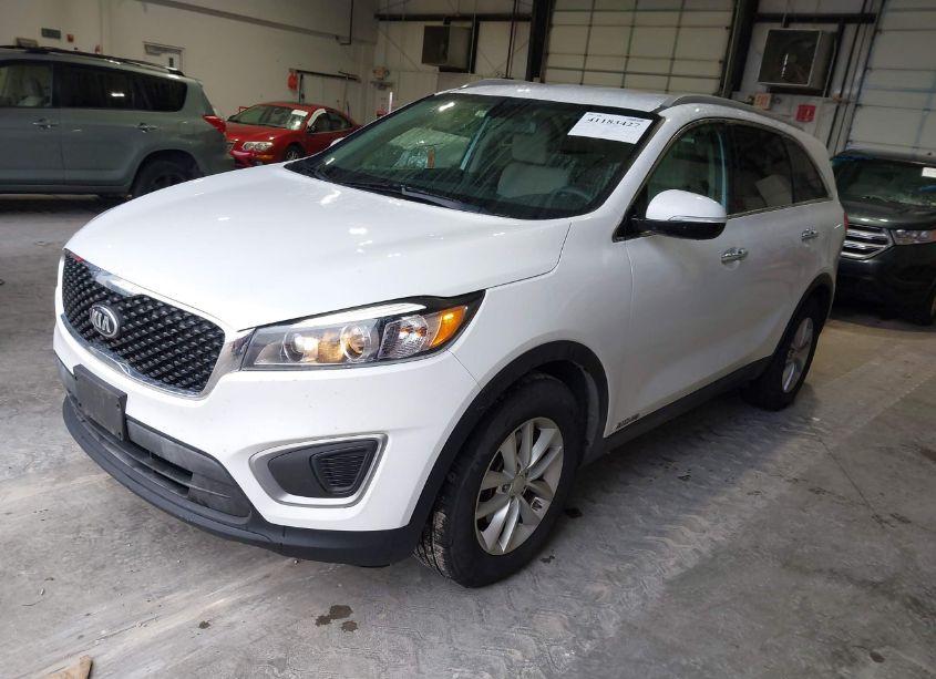 Photo 2 of 2017 Kia Sorento 3.3L LX (VIN 5XYPGDA50HG333333)