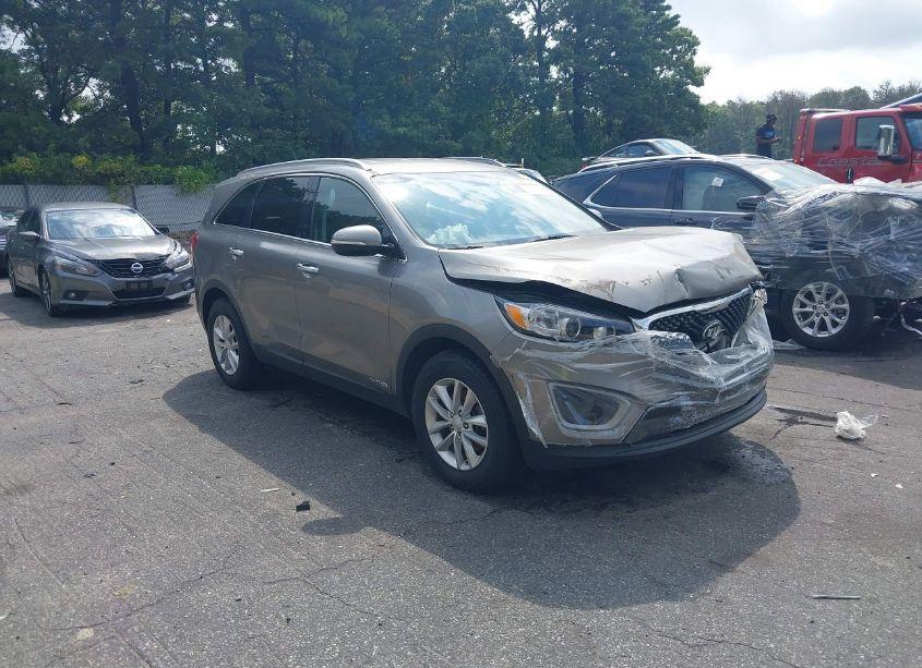 2018 Kia Sorento 3.3L LX (VIN 5XYPGDA50JG367522) main photo
