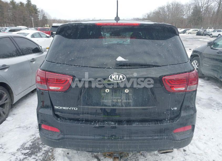 Photo 16 of 2019 Kia Sorento 3.3L LX (VIN 5XYPGDA50KG498757)