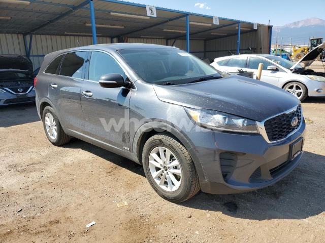 Photo 4 of 2019 KIA SORENTO LX (VIN 5XYPGDA50KG514715)