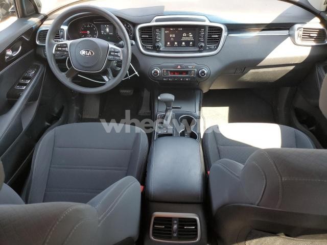 Photo 5 of 2019 KIA SORENTO LX (VIN 5XYPGDA50KG514715)
