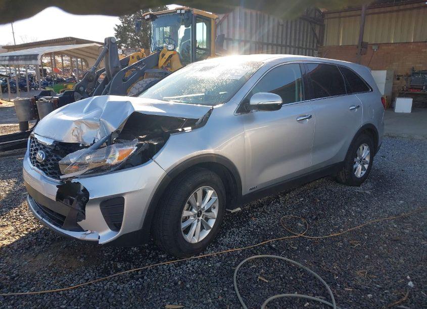 Photo 2 of 2020 Kia Sorento 3.3L LX (VIN 5XYPGDA50LG608143)