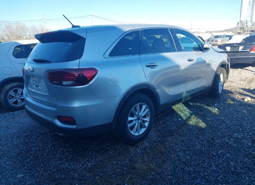 Photo 4 of 2020 Kia Sorento 3.3L LX (VIN 5XYPGDA50LG608143)
