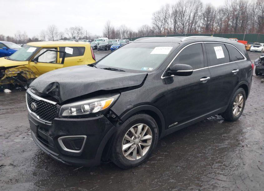 Photo 2 of 2016 Kia Sorento 3.3L LX (VIN 5XYPGDA51GG039177)
