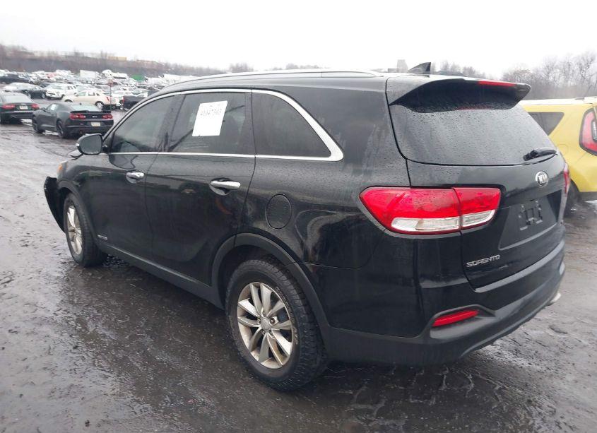Photo 3 of 2016 Kia Sorento 3.3L LX (VIN 5XYPGDA51GG039177)