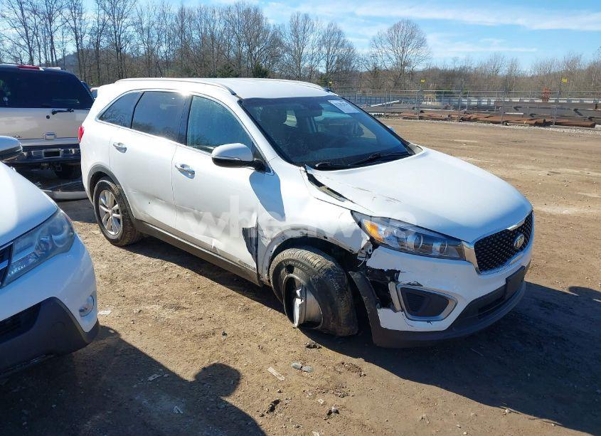 2016 Kia Sorento 3.3L LX (VIN 5XYPGDA51GG138162) main photo