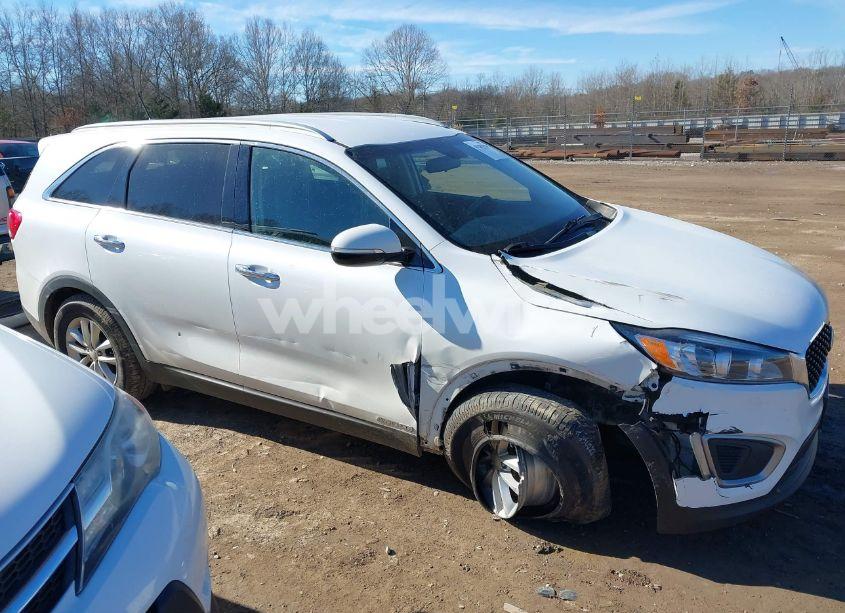 Photo 13 of 2016 Kia Sorento 3.3L LX (VIN 5XYPGDA51GG138162)