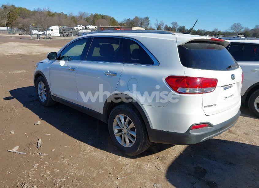 Photo 3 of 2016 Kia Sorento 3.3L LX (VIN 5XYPGDA51GG138162)